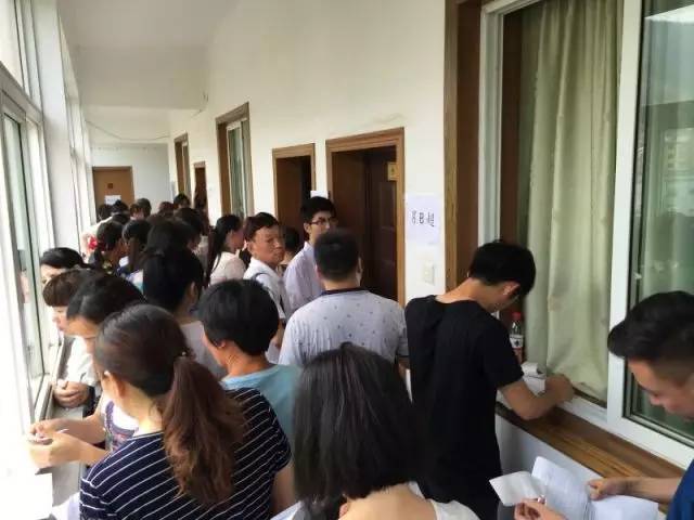 用爱心与行动谱写护理传奇：护士们的健康关怀之旅